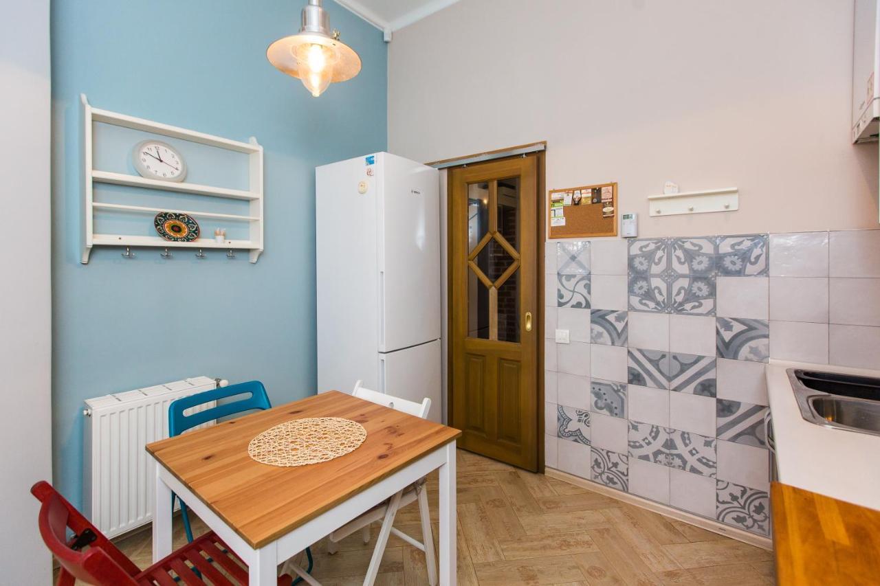 Light And Spacious Apartment On Gazova Str Lviv Bagian luar foto