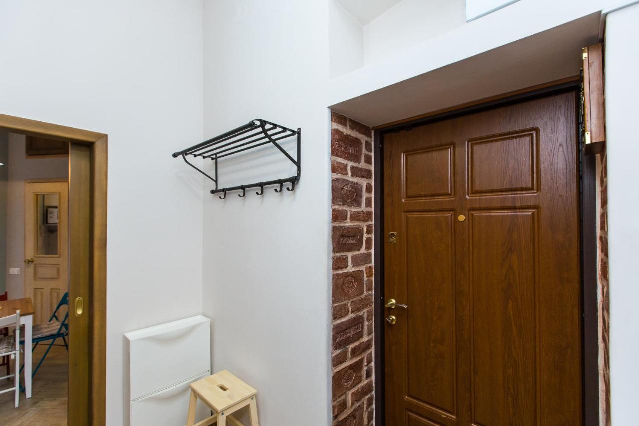 Light And Spacious Apartment On Gazova Str Lviv Bagian luar foto